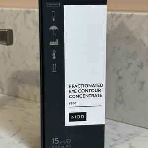 Eye contour concentrate